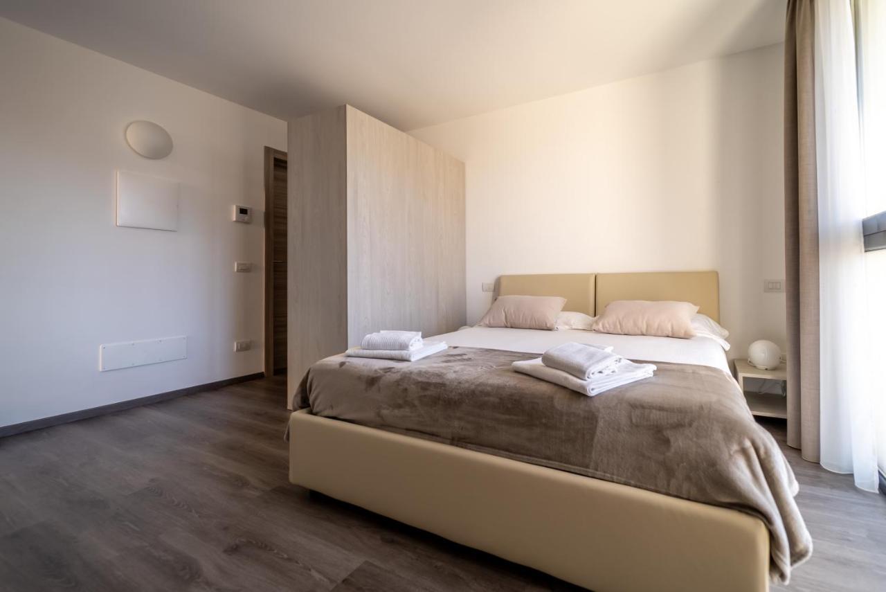 Residenza Decimina Apartamento Varenna Exterior foto